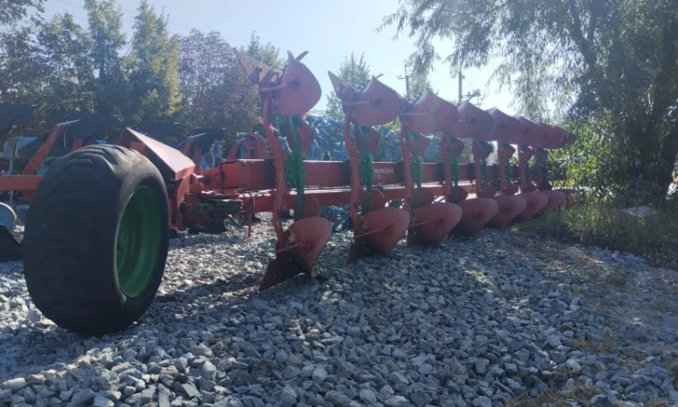 Плуг Kverneland RB 100/8 - фото № 3