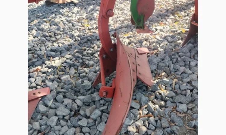 Плуг Kverneland RB 100/8 - фото № 6