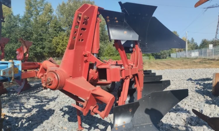 Плуг Gregoire Besson 4+1 - фото № 2