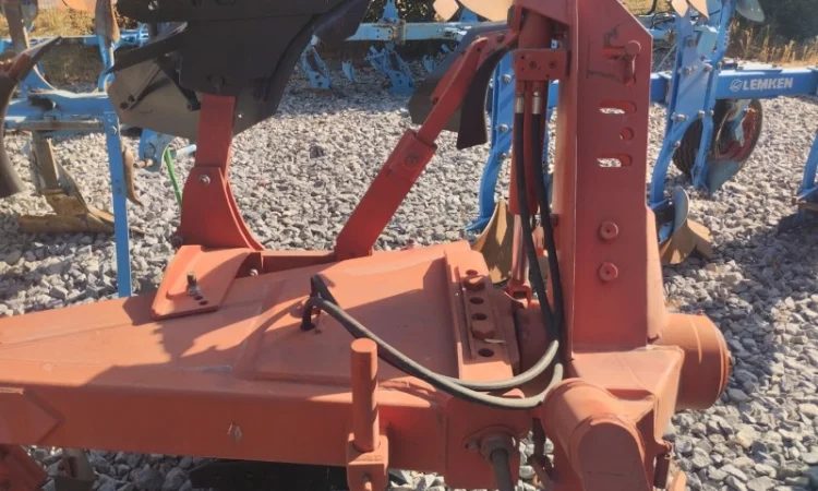 Плуг Gregoire Besson 4+1 - фото № 6