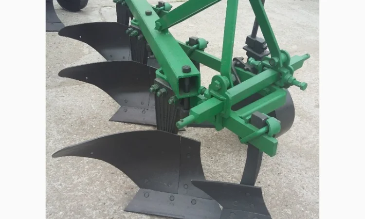 Продам плуг трехкорпусный навесной с предплужником ПЛН 3-35 - фото № 1