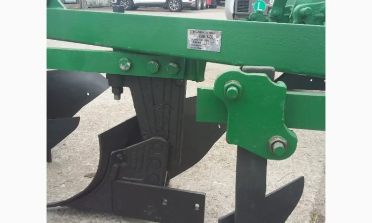 Продам плуг трехкорпусный навесной с предплужником ПЛН 3-35 - фото № 4