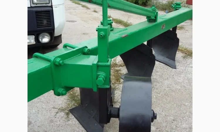 Продам плуг навесной пятикорпусный на высоких стойках ПБЛ 5-40 - фото № 3