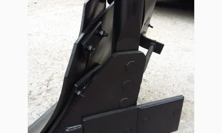 Продам плуг навесной пятикорпусный на высоких стойках ПБЛ 5-40 - фото № 4