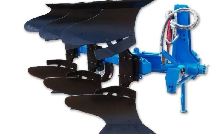 Плуг 3-х корпусный стойка 70см - фото № 1