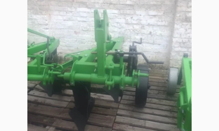 Плуг 2 3 4 5 корпусний Bomet - фото № 8