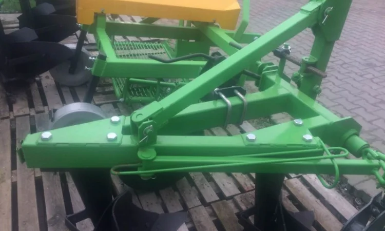 Плуг 2 3 4 5 корпусний Bomet - фото № 7