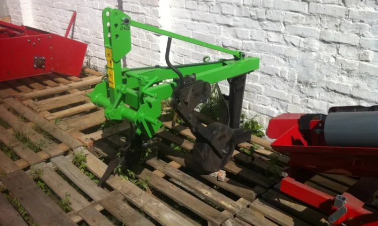 Плуг 2 3 4 5 корпусний Bomet - фото № 16