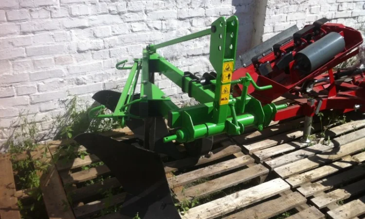 Плуг 2 3 4 5 корпусний Bomet - фото № 15