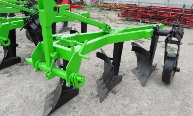 Плуг классический 3/30 фирмы Bomet - фото № 3