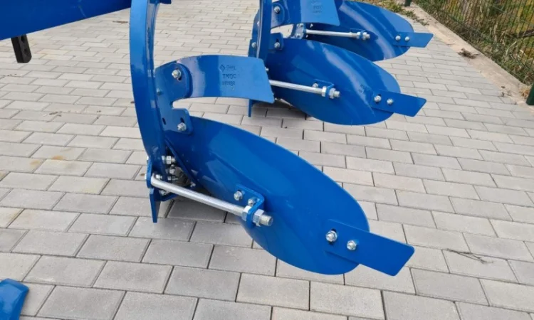 Турецький 4-х корпусний плуг Unlu, суцільні відвали - фото № 9