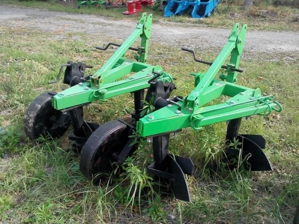 Плуг 2-х корпусный Бомет (Польша) - фото № 2