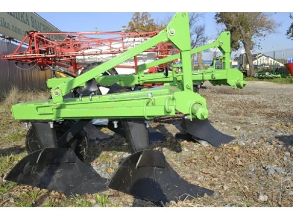 Плуг 2-х корпусный Бомет (Польша) - фото № 3