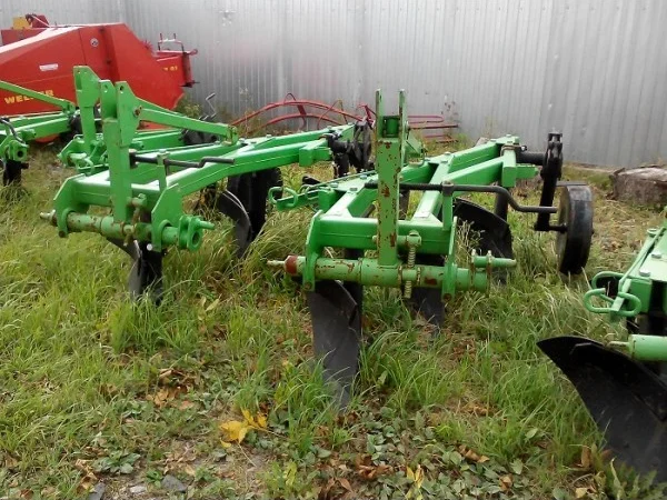 Плуг Бомет 3/35 - фото № 2