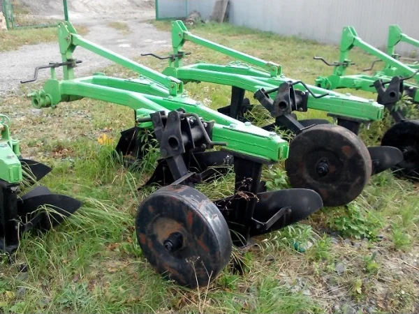 Плуг Бомет 3/35 - фото № 5