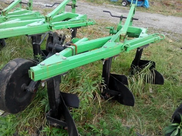 Плуг Бомет 3/35 - фото № 6