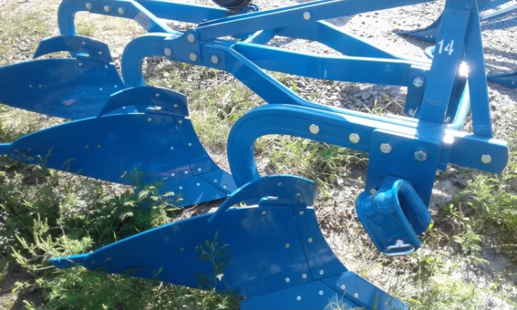 3-х корпусный эксцентричный плуг Unlu 3х35 перьевой отвал - фото № 12