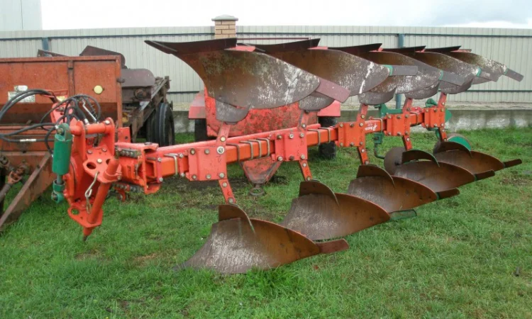 Оборотний плуг 5 корпусний Kverneland VD85 - фото № 1