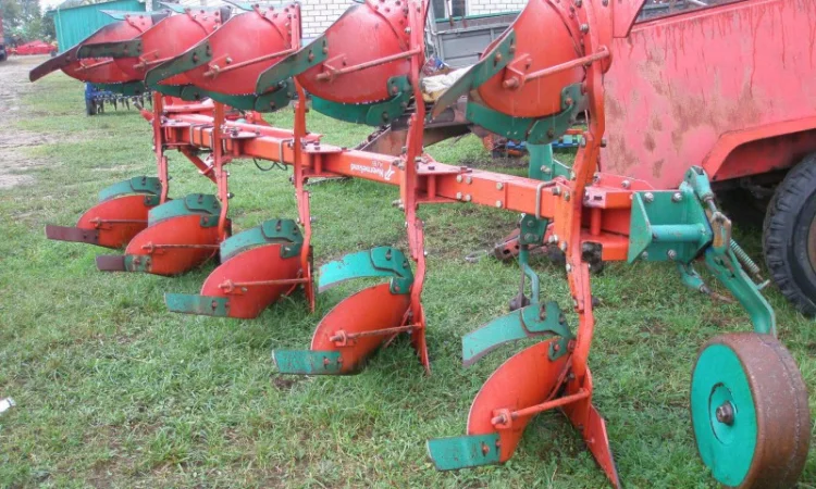 Оборотний плуг 5 корпусний Kverneland VD85 - фото № 2