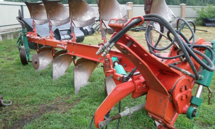 Оборотний плуг 5 корпусний Kverneland VD85 - фото № 4