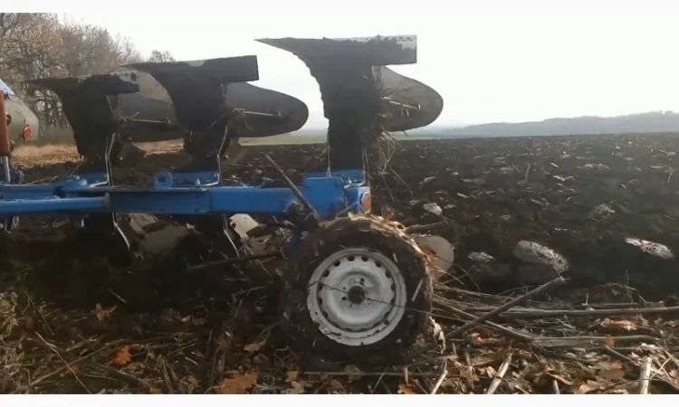 Плуг оборотный навесной ПОН-3 - фото № 4