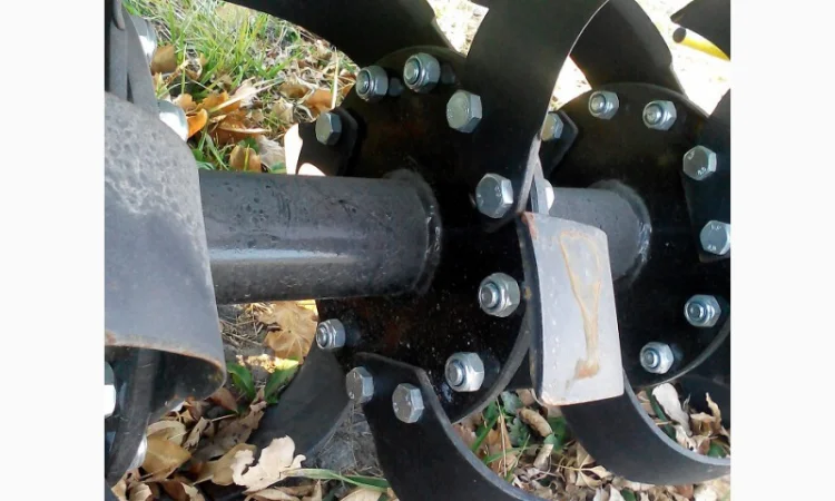 Навесная почвофреза 1, 4 м фирмы Bomet Польша - фото № 8