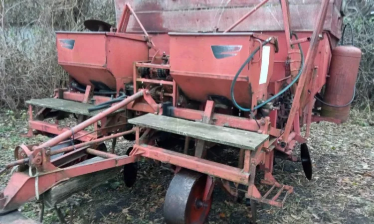 Продається 4-х рядкова картоплесаджалка - фото № 1