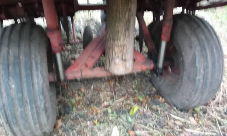 Продається 4-х рядкова картоплесаджалка - фото № 8