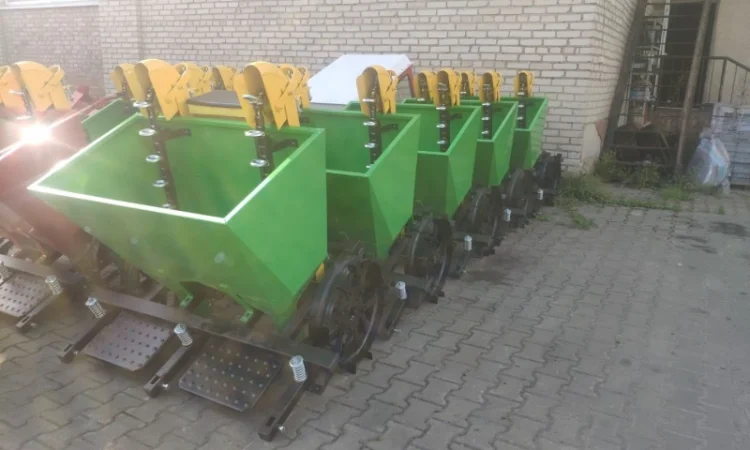 Картоплесаджалка сажалка саділка 1 2 рядна Bomet - фото № 1