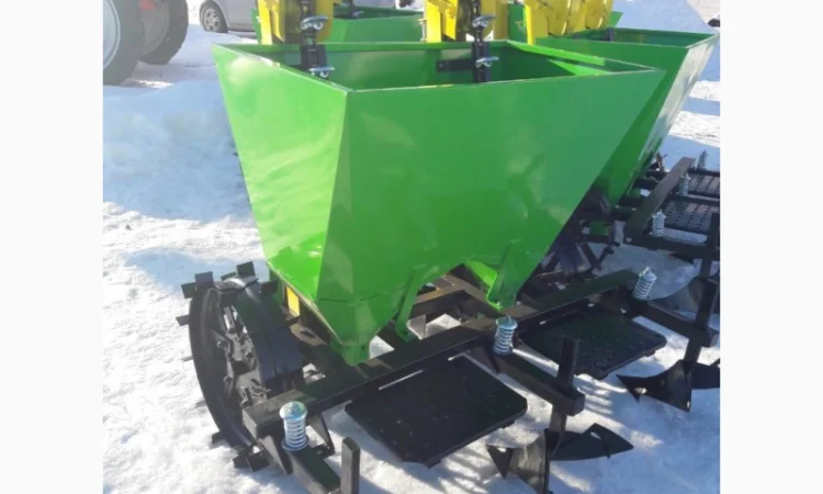 Тракторная навесная сажалка картофеля Bomet Польша - фото № 1