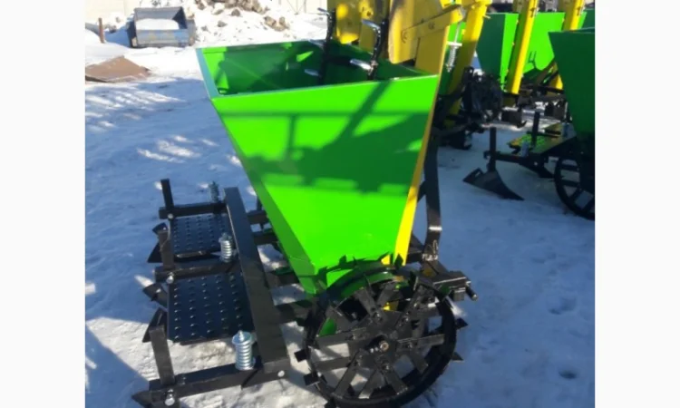 Тракторная навесная сажалка картофеля Bomet Польша - фото № 7