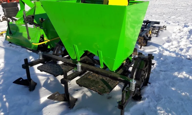 Тракторная навесная сажалка картофеля Bomet Польша - фото № 13