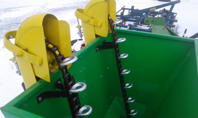 Саджалка для картоплі 2-х рядна з бачком для міндобрив - фото № 4