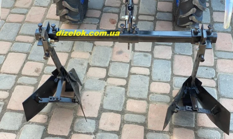 Подвійний (дворядний) стрілоподібний окучник на зчіпці - фото № 9