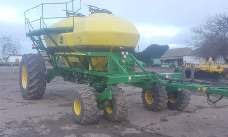 Бункер пневмоприцеп John Deere 1910 на продажу - фото № 1