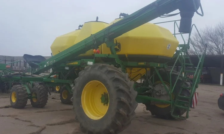 Бункер пневмоприцеп John Deere 1910 на продажу - фото № 3