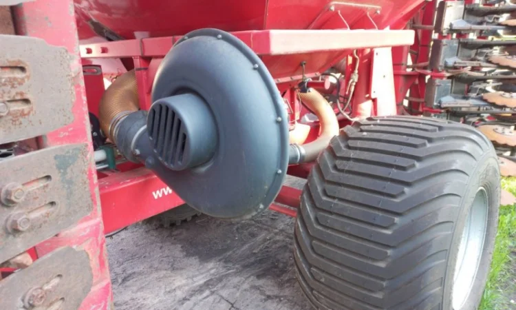 Пневматичний посівний комплекс PÖTTINGER Terrasem 6000 - фото № 6