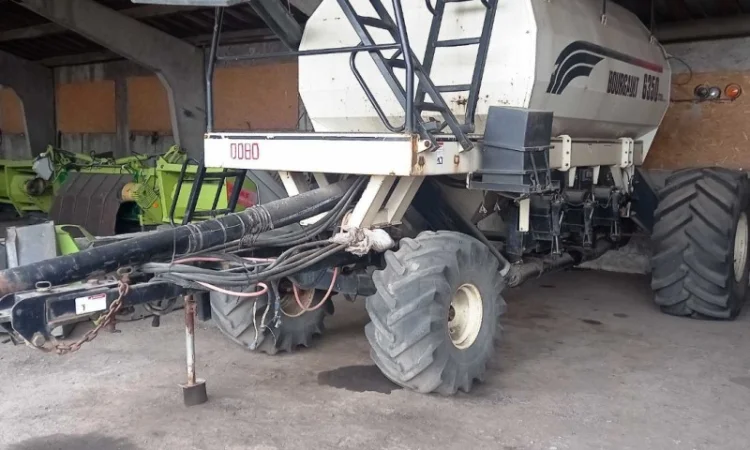 Посівний комплекс BOURGAULT 3310 з бункером 6350 - фото № 4