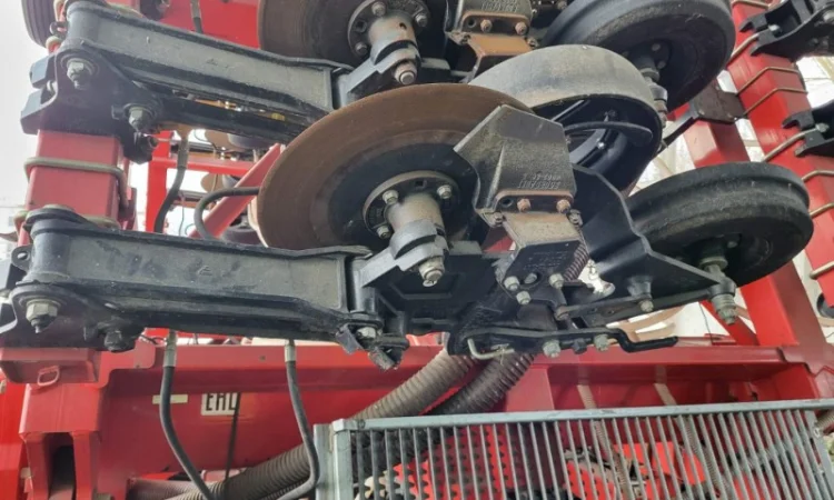 Посівний комплекс BOURGAULT 3720-30 з бункером 1910 John Deere - фото № 4