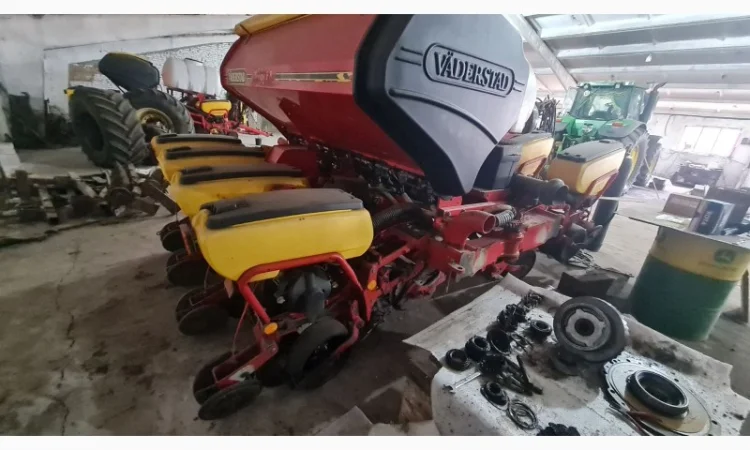 Vaderstad Tempo F 8 - фото № 6