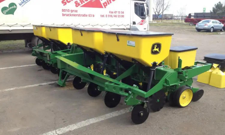 Амереканская Сеялка пропашная John Deere 7000 (8-рядная - фото № 1