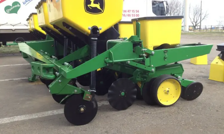Амереканская Сеялка пропашная John Deere 7000 (8-рядная - фото № 2