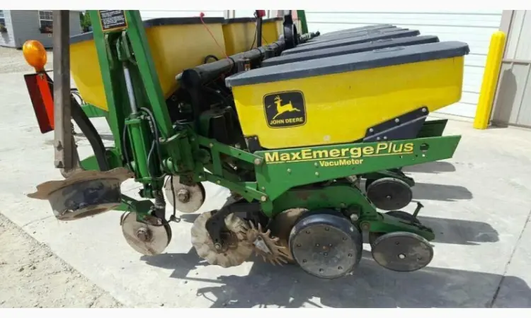 Пневматическая Сеялка пропашная John Deere 1750 8 рядная с No-Til - фото № 2