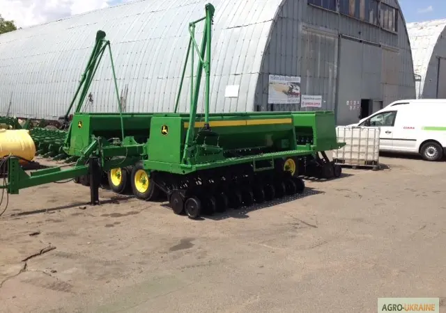 3-х секционная Сеялка зерновая механика джон Дир John Deere 455 9 - фото № 4