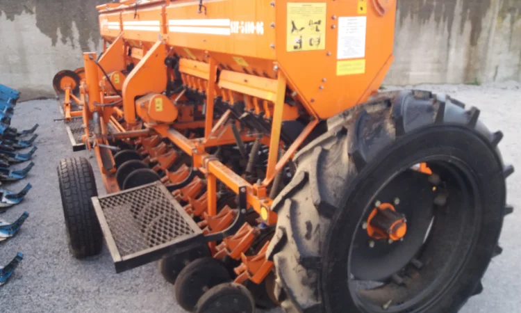 Продам Сеялка зерновая СЗФ-5400-6 V Favorit сзф-5.4 фаворит 2018 год - фото № 1