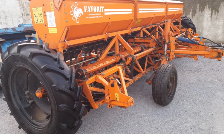 Продам Сеялка зерновая СЗФ-5400-6 V Favorit сзф-5.4 фаворит 2018 год - фото № 2