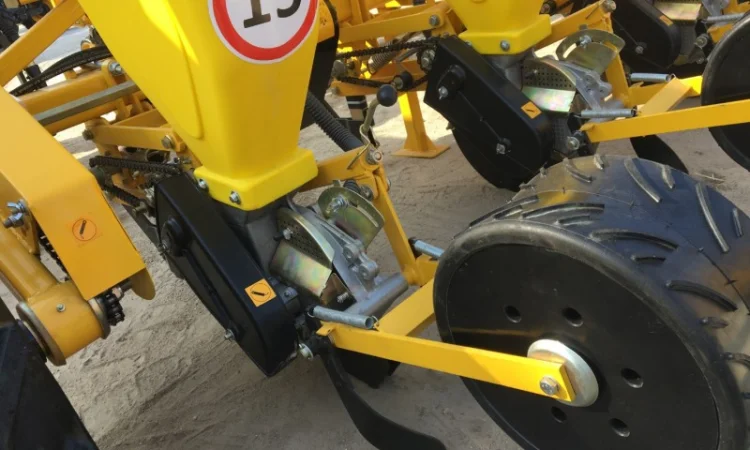 Сеялка пропашная УПС-8 (Planter-8M) - фото № 3