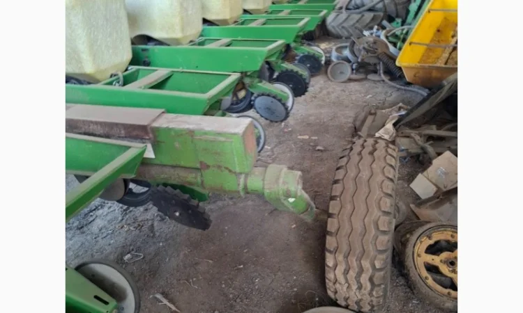 Сівалка просапна John Deere 7200/12 рядна пневма - фото № 1