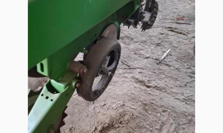 Сівалка просапна John Deere 7200/12 рядна пневма - фото № 3