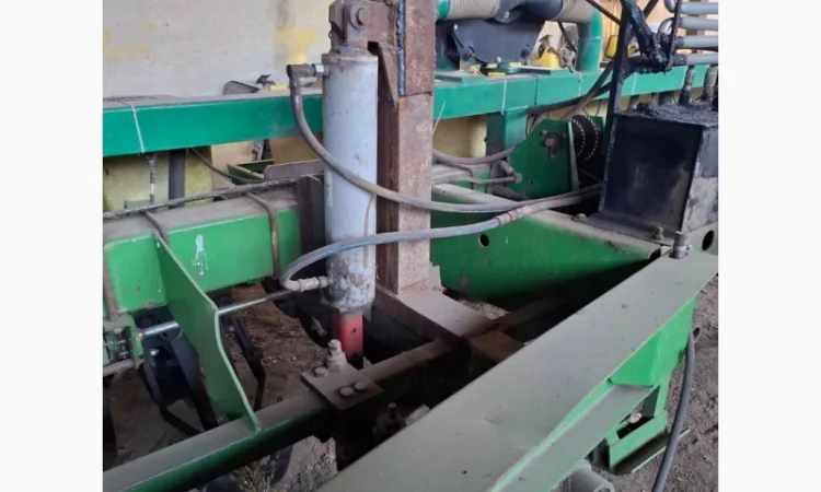 Сівалка просапна John Deere 7200/12 рядна пневма - фото № 6